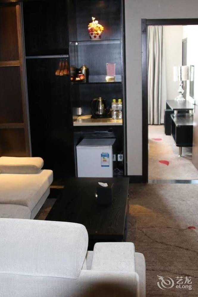 Jindao Hotel Qingdao Exterior photo